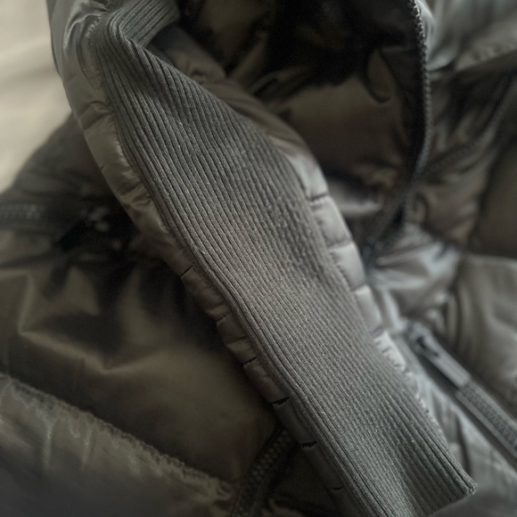 BCBGMAXAZRIA Women's Puffer with Strom Cuff - XS - Picture 9 of 11